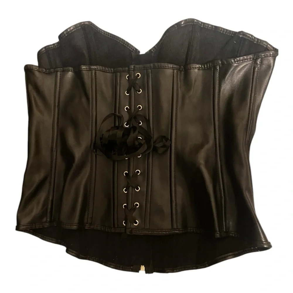 Women’s black faux leather Halter top /vest. zips and laces. Sexy and 🔥 … - Picture 2 of 6
